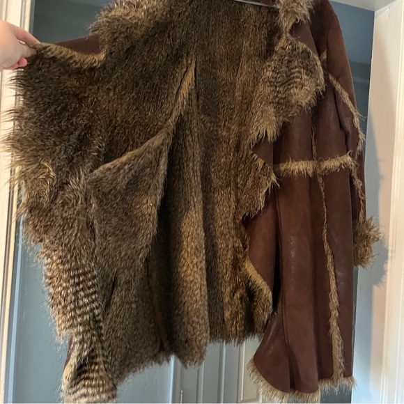 Brown Faux Fur Trimmed Coat - Picture 4 of 8